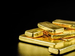 Harganya Sempat Cetak Rekor, Berapa Sisa Stok Emas di Dunia?