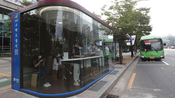 Canggih! Halte Bus di Korsel Bisa Deteksi Dini Corona Lho