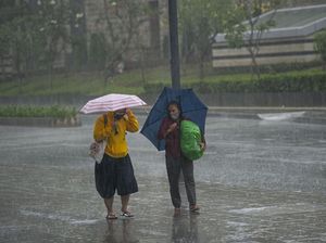 BMKG Keluarkan Peringatan Potensi Banjir untuk Kalimantan Barat-Timur BMKG Keluarkan Peringatan Potensi Banjir untuk Kalimantan Barat-Timur