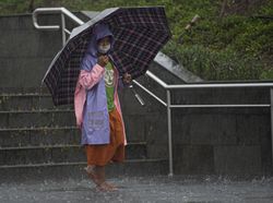 Tips Libur Long Weekend di Musim Hujan