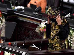 100% Karya Anak Bangsa, Ini Masker yang Dipakai Jokowi