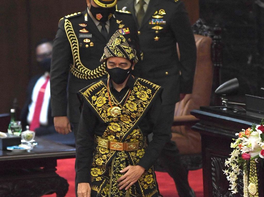 Sentilan Jokowi untuk yang Merasa Paling Agamis-Pancasilais Sentilan Jokowi untuk yang Merasa Paling Agamis-Pancasilais