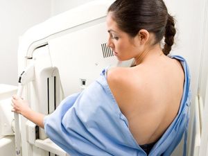 Pemeriksaan Payudara Sejak Usia 40 Tahun Bisa Selamatkan Nyawa