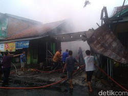 Kebakaran Rumah Makan di Karawang, 1 Perempuan Tewas Mengenaskan