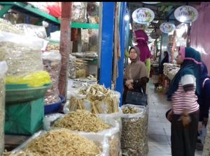 Kenjeran Surga untuk Pecinta Ikan Asin