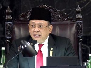 Ketua MPR: Perlu Ada Keseimbangan Penyelesaian soal Kesehatan-Ekonomi