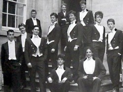 Aneh dan Seram, 5 Klub Pecinta Makanan Ini Bikin Geleng Kepala