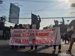 Massa Gejayan Memanggil Kembali Turun ke Jalan, Lalin Sempat Ditutup