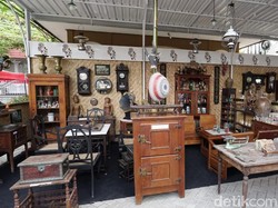 Pameran Barang Antik Banyuwangi Membawa Kembali Kenangan Rumah Nenek