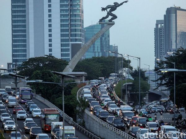 Potret Ibu Kota Saat Jam Pulang Kantor
