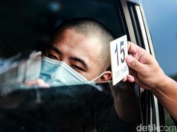 Momen Tersangka Peragakan 18 Adegan Penembakan di Tangerang
