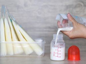 Jualan ASI Online Sampai Rp 295 Juta, Wanita Ini Dikecam Netizen Jualan ASI Online Sampai Rp 295 Juta, Wanita Ini Dikecam Netizen