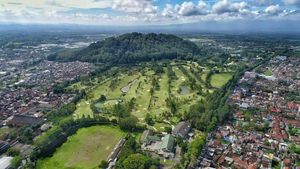 Potret Gunung Tidar yang Disebut Paku Tanah Jawa