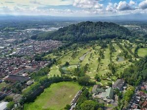 Cerita Gunung Tidar, Puser Bumi yang Tanahnya Dibawa Ganjar ke IKN Cerita Gunung Tidar, Puser Bumi yang Tanahnya Dibawa Ganjar ke IKN
