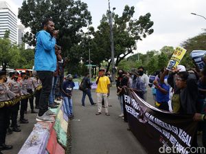 Aliansi Mahasiswa Papua Demo Kedubes AS