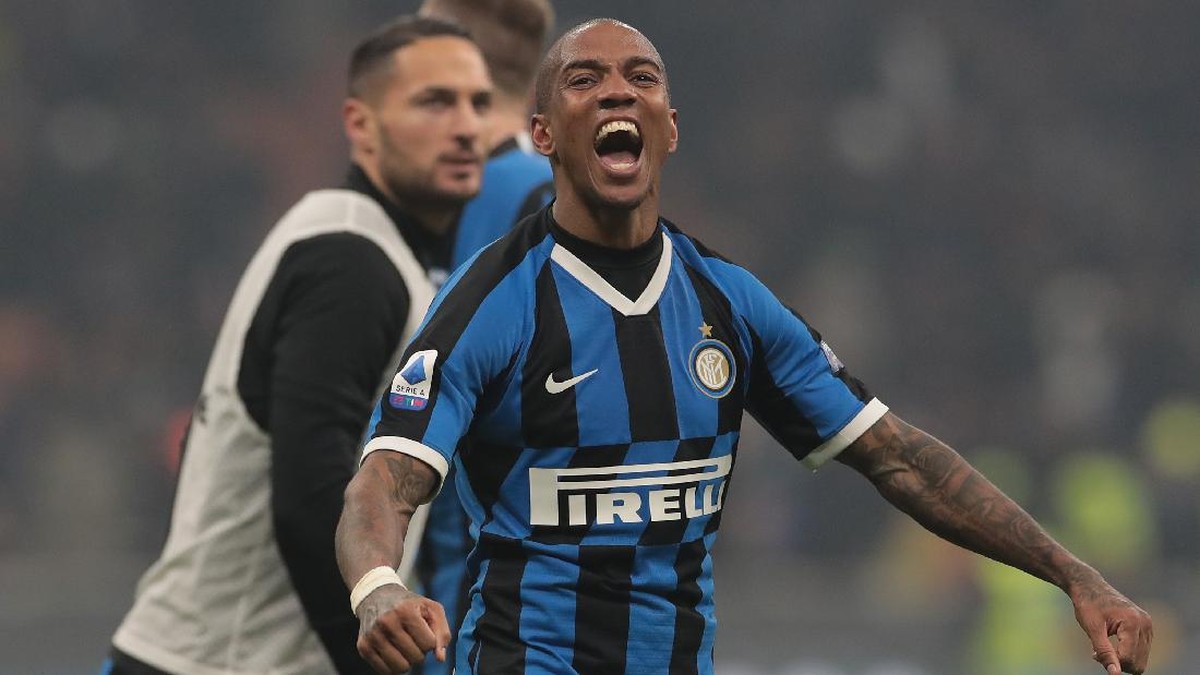 Ashley Young menikmati petualangan barunya di Italia bersama Inter Milan (Foto: Getty Images/Emilio Andreoli)