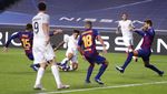 Senyum Coutinho yang Ikut Bantai Barca sebagai Pemain Buangan