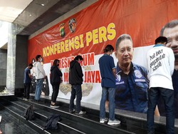 7 Orang Diamankan Polisi Saat Demo di Depan DPR, Salah Satunya Wanita