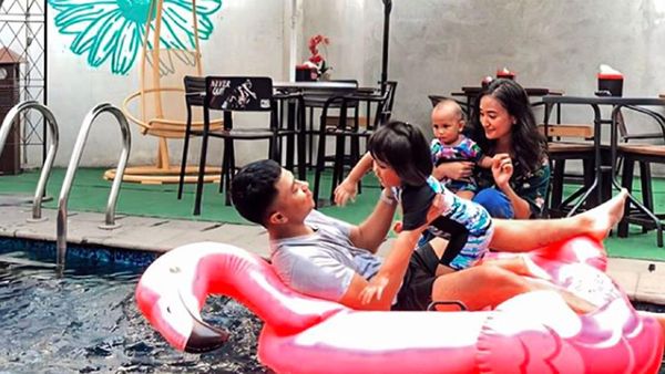 Menikmati Akhir Pekan di Kedai Kopi Kekinian