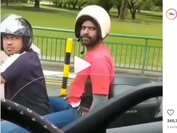 Lucu, Masih Ada Penumpang Motor Terbalik Pakai Helm