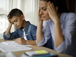 18 Kebiasaan Sepele Ini Bisa Merusak Otak, Hati-hati Mager juga Termasuk!