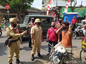 Berkostum Ala Pejuang Kemerdekaan, TNI di Blora Sosialisasi Corona