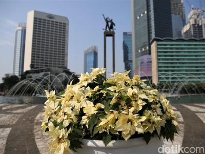 Bundaran HI Bersolek Sambut HUT RI
