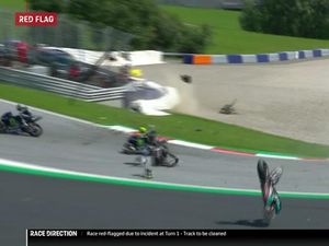 Soal Insiden Horor MotoGP Austria, Hal Ini bikin Crutchlow Sebal Soal Insiden Horor MotoGP Austria, Hal Ini bikin Crutchlow Sebal