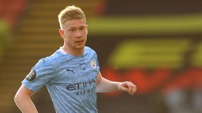kevin de bruyne manchester city premier league liga inggris WATFORD, ENGLAND - JULY 21: Kevin De Bruyne of Man City in action during the Premier League match between Watford FC and Manchester City at Vicarage Road on July 21, 2020 in Watford, England. (Photo by Richard Heathcote/Getty Images)