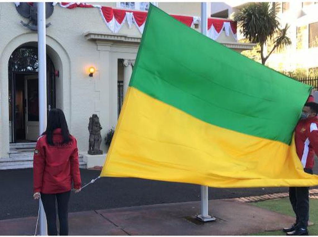 Paskibra KJRI Melbourne Gelar Latihan Upacara HUT ke-75 RI Secara Online Paskibra KJRI Melbourne Gelar Latihan Upacara HUT ke-75 RI Secara Online