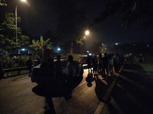 Terjebak Belasan Jam di Tol Ciawi, Pengendara Nyesal Liburan di Puncak