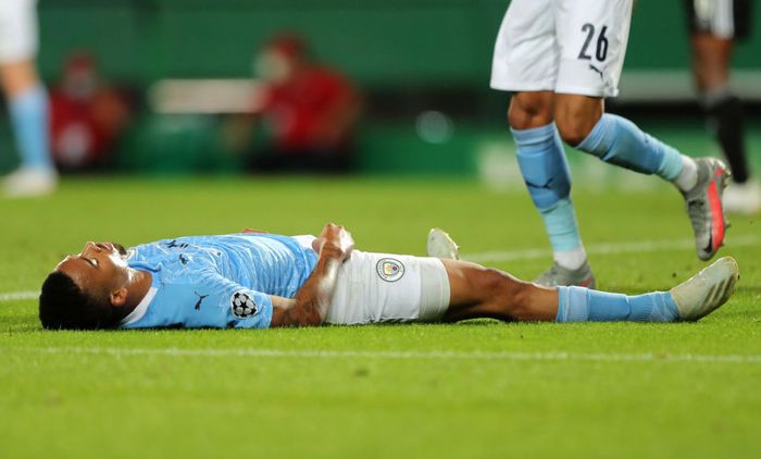 Manchester City vs Lyon LISBON, PORTUGAL - AUGUST 15: Gabriel Jesus of Manchester City looks dejected during the UEFA Champions League Quarter Final match between Manchester City and Lyon at Estadio Jose Alvalade on August 15, 2020 in Lisbon, Portugal. (Photo by Miguel A. Lopes/Pool via Getty Images)