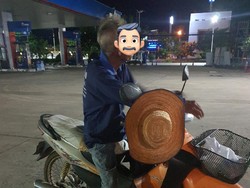 Viral, Kisah Haru Kakek Naik Motor 300 Km Demi Lihat Cucu Terakhir Kalinya