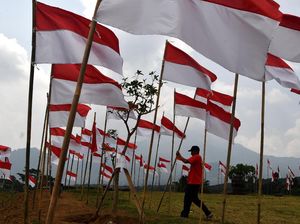 Bendera Merah Putih Dipotong Dua, Diselamatkan dari Agresi Belanda Bendera Merah Putih Dipotong Dua, Diselamatkan dari Agresi Belanda