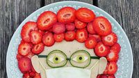 Vegan Kreatif Ini Sajikan Susunan Ragam Buah dan Sayur yang Menawan