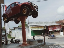 Di Klaten Mobil VW Kodok Cuma Dibuat Monumen