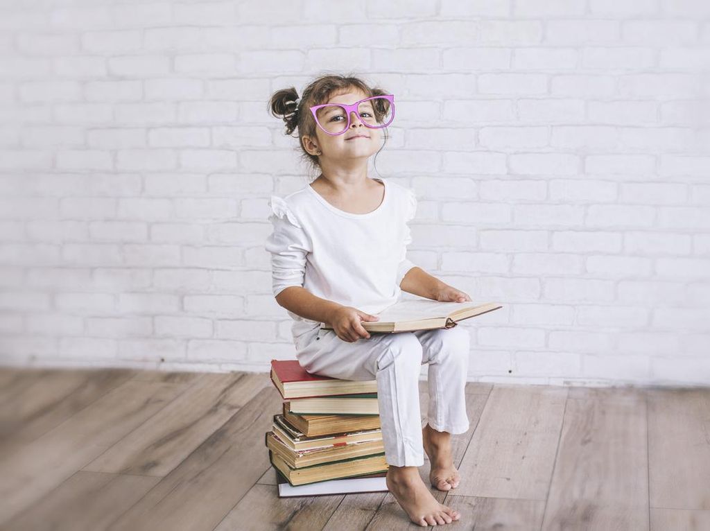 Apa Itu Kecerdasan Linguistik pada Anak? Ini Info & Tips Mengembangkannya Apa Itu Kecerdasan Linguistik pada Anak? Ini Info & Tips Mengembangkannya