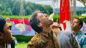 Serunya Bule hingga Pejabat Saat Momen Lomba Makan Kerupuk