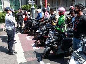 Renungan di TL Surabaya yang Akan Menyala Merah Saat Detik-detik Proklamasi Renungan di TL Surabaya yang Akan Menyala Merah Saat Detik-detik Proklamasi