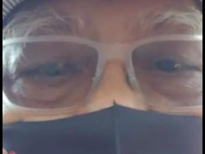 Isi Lengkap Gugatan Gus Mus Soal Tak Ada Merah Putih di Alun-alun Rembang