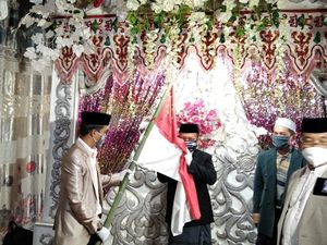 Video Pernikahan di HUT RI, Mempelai-Tamu Sikap Sempurna Jelang Akad