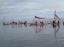 Video Warga Pesisir di Polman Rayakan HUT RI ke-75