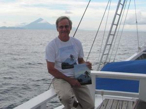 Ian Burnet, Warga Australia yang Menulis 5 Buku Sejarah Mengenai Indonesia