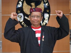 Mahfud: Kami Belum Percaya Penusuk Syekh Ali Jaber Sakit Jiwa atau Tidak