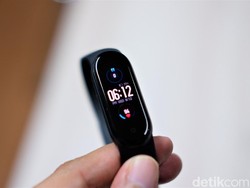 Xiaomi Dikabarkan Bikin Mi Band dengan Layar Fleksibel 360 Derajat
