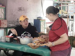 Bertemu Pedagang Nasi Pecel, Ketua MPR Dorong UMKM Go Online