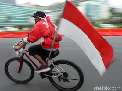 Pesepeda Meriahkan HUT RI di Jakarta