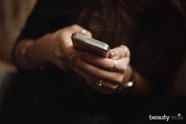 Frekuensi chatting yang semakin berkurang merupakan tanda PDKT gagal