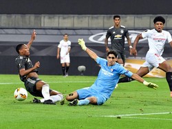 Penyelamatan-penyelamatan Yassine Bounou yang Bikin MU Buntu