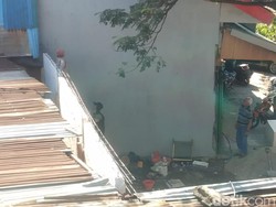 Akses Jalan Ditembok, Kakek-Nenek di Makassar Terjebak 24 Jam Dalam Rumah